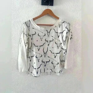 Chaser White Shirt with Bullhead and Arrow Country Designs, 3/4 Sleeve, Size XS